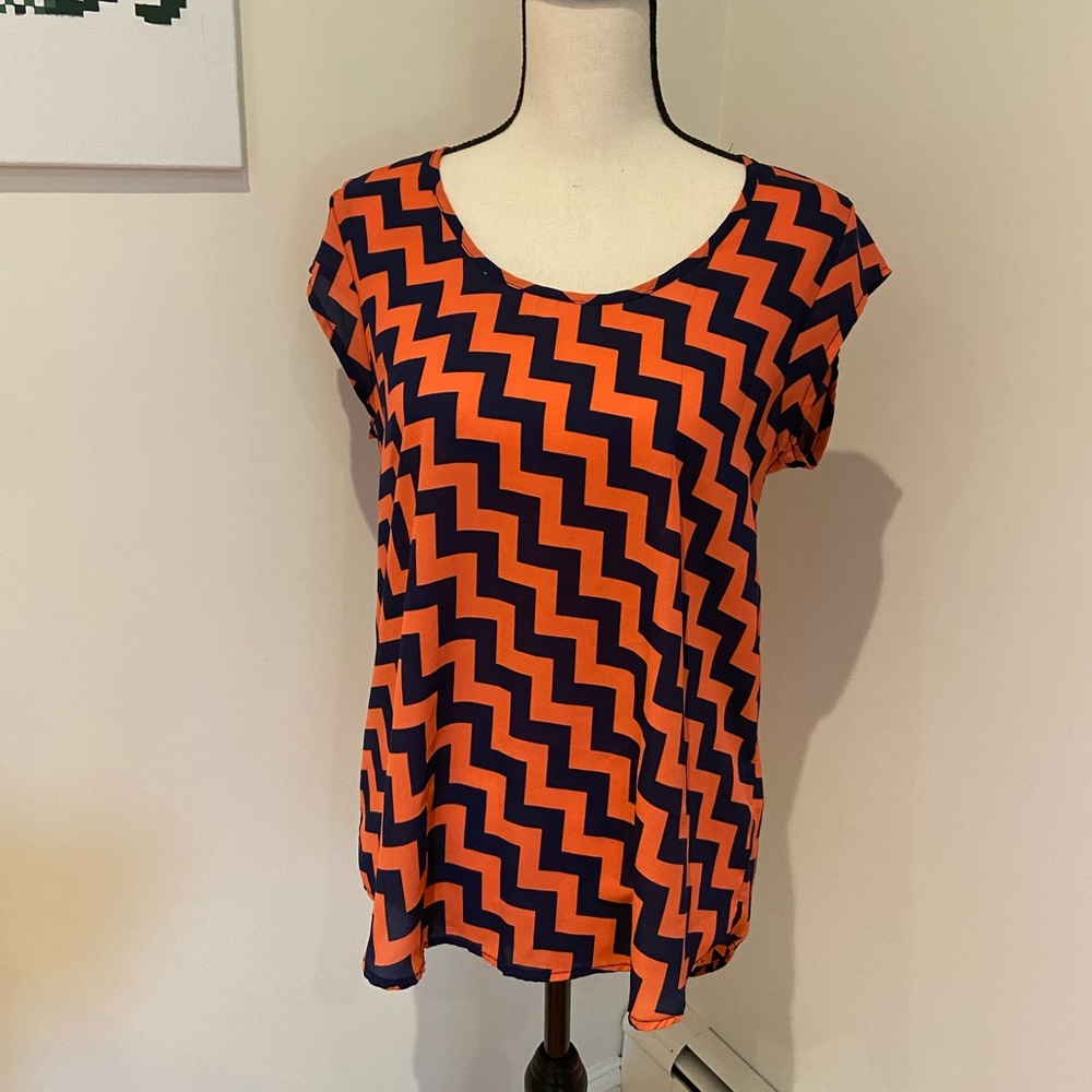 *LAST CHANCE* Coral/Orange & Navy Top (6.27.20)
